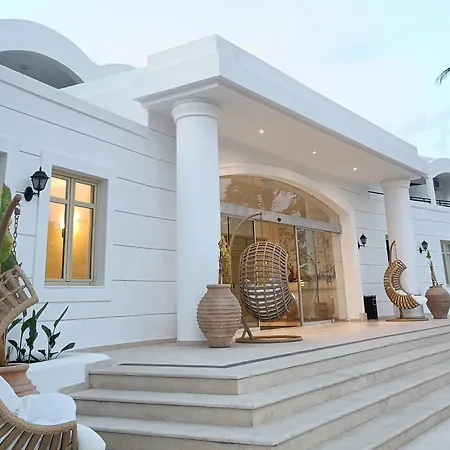 אתר נופש Grecotel Casa Paradiso מרמרי