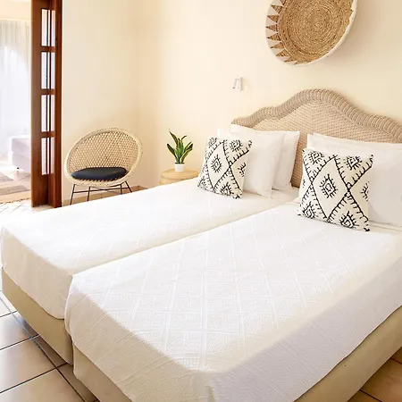 Grecotel Casa Paradiso 4* マルマリ