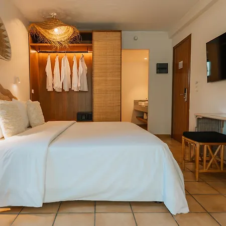 אתר נופש Grecotel Casa Paradiso 4*