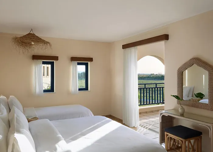 Grecotel Casa Paradiso منتجع 4*