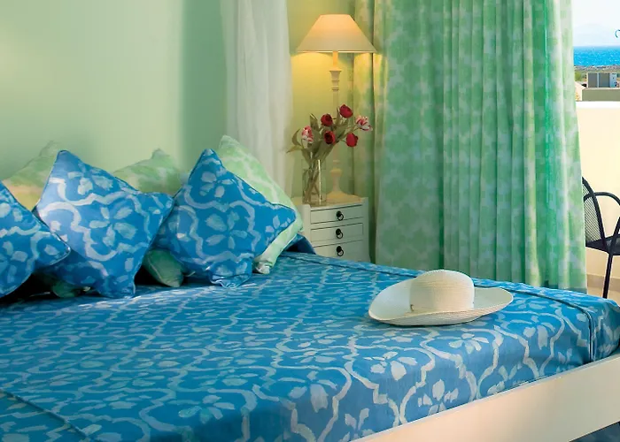 Grecotel Casa Paradiso منتجع 4*